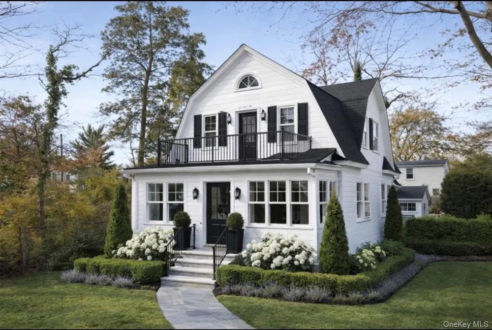 83 Elm Road E Mastic Beach, NY 11951
