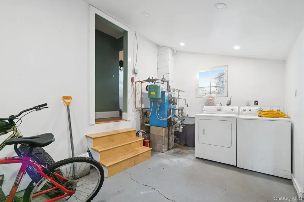 83 Elm Road E Mastic Beach, NY 11951