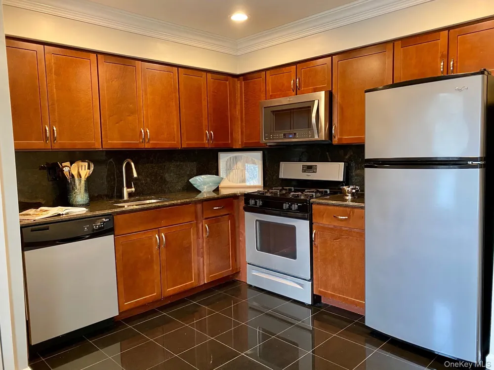 24 Country Club Drive #B Coram, NY 11727