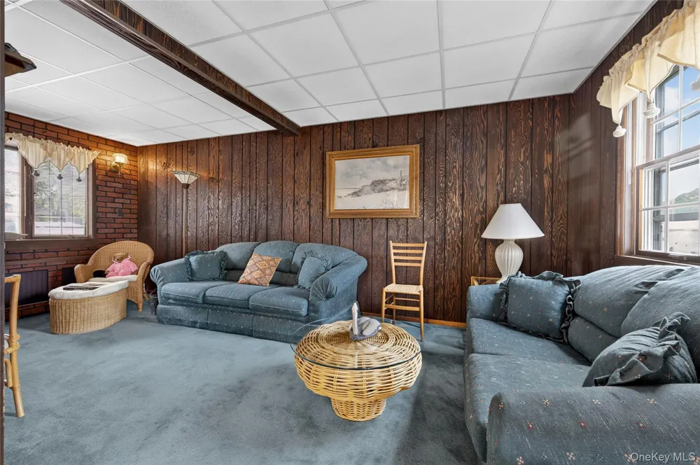 42 Cedar Street Islip, NY 11751