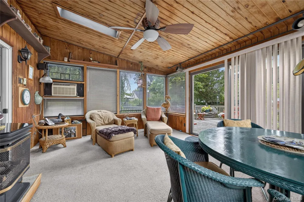 42 Cedar Street Islip, NY 11751
