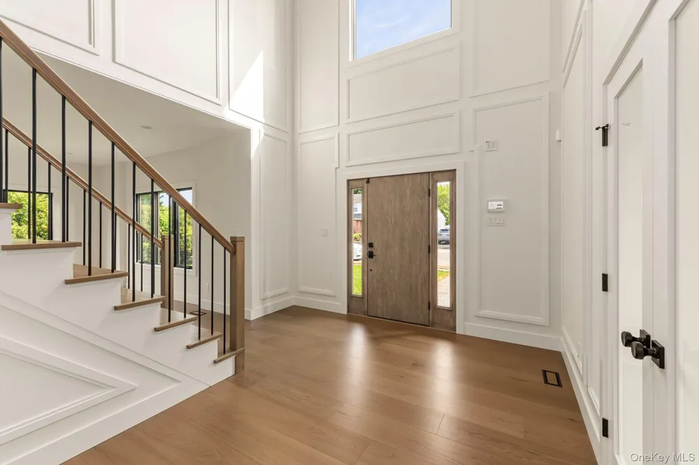555 Marian Court East Meadow, NY 11554