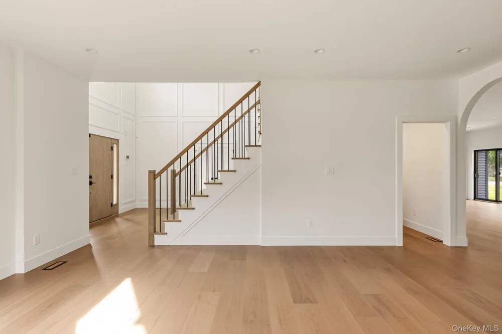 555 Marian Court East Meadow, NY 11554