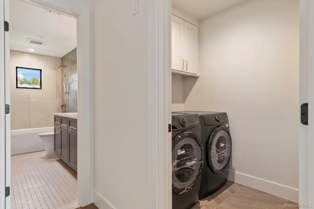 555 Marian Court East Meadow, NY 11554