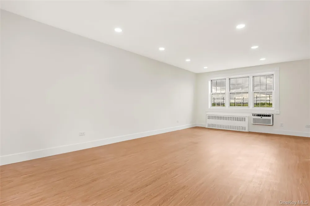 87-10 149th Avenue #5N Howard Beach, NY 11414