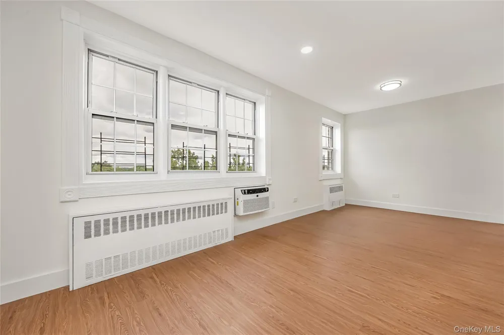 87-10 149th Avenue #5N Howard Beach, NY 11414