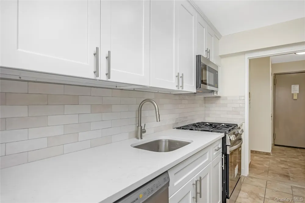 87-10 149th Avenue #5N Howard Beach, NY 11414