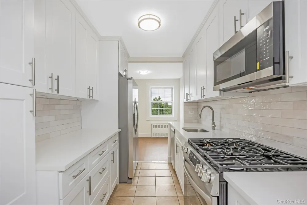 87-10 149th Avenue #5N Howard Beach, NY 11414