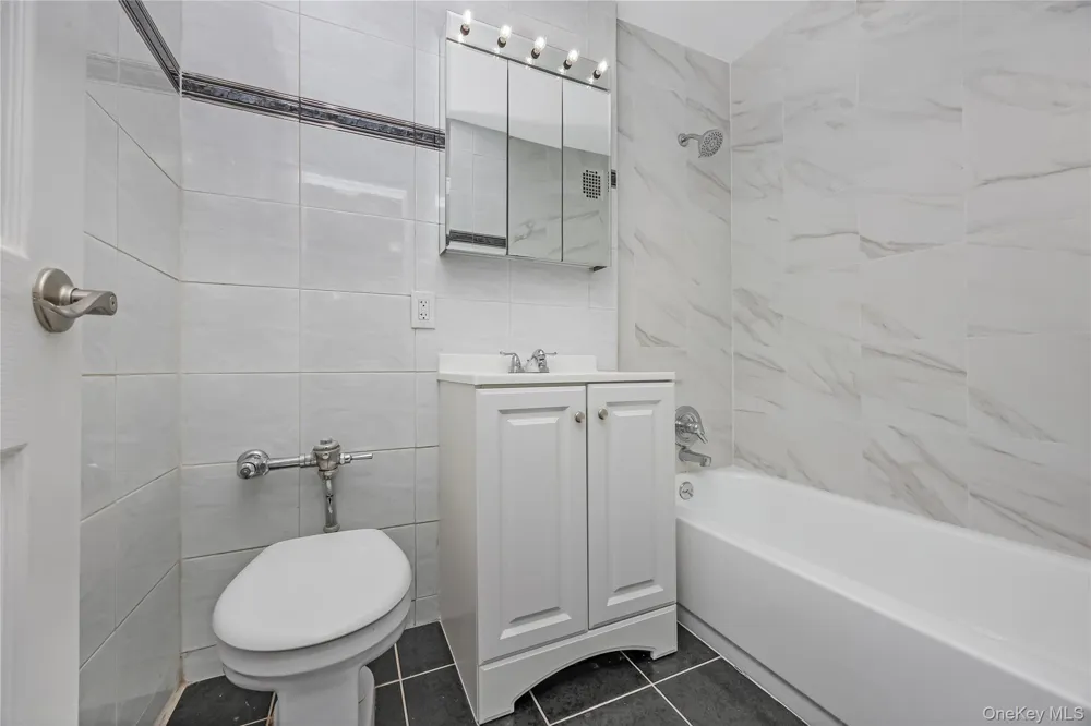 87-10 149th Avenue #5N Howard Beach, NY 11414