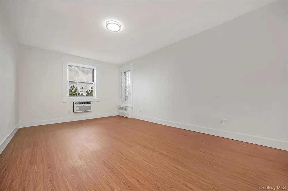 87-10 149th Avenue #5N Howard Beach, NY 11414