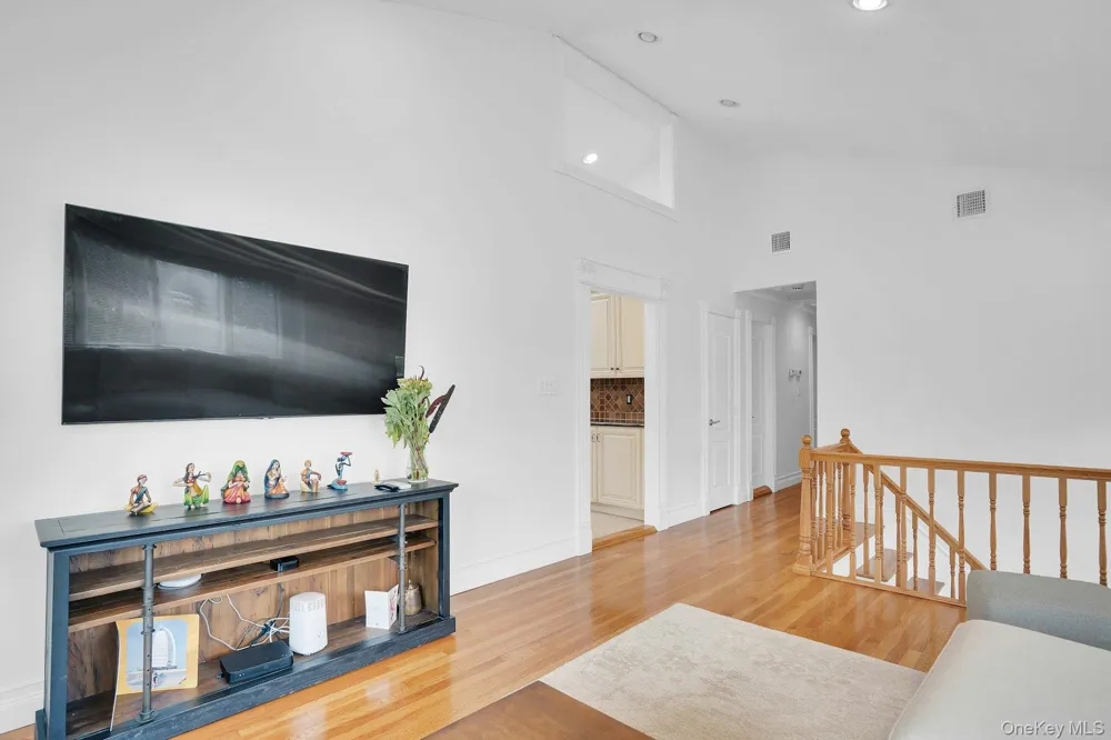66 Harvest Lane Commack, NY 11725
