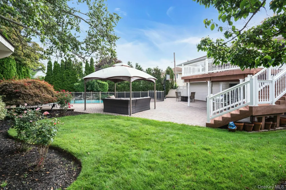 66 Harvest Lane Commack, NY 11725
