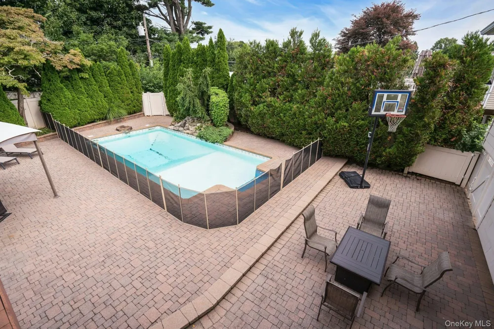 66 Harvest Lane Commack, NY 11725