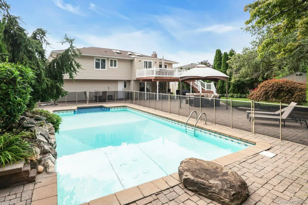66 Harvest Lane Commack, NY 11725