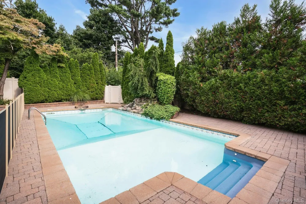 66 Harvest Lane Commack, NY 11725