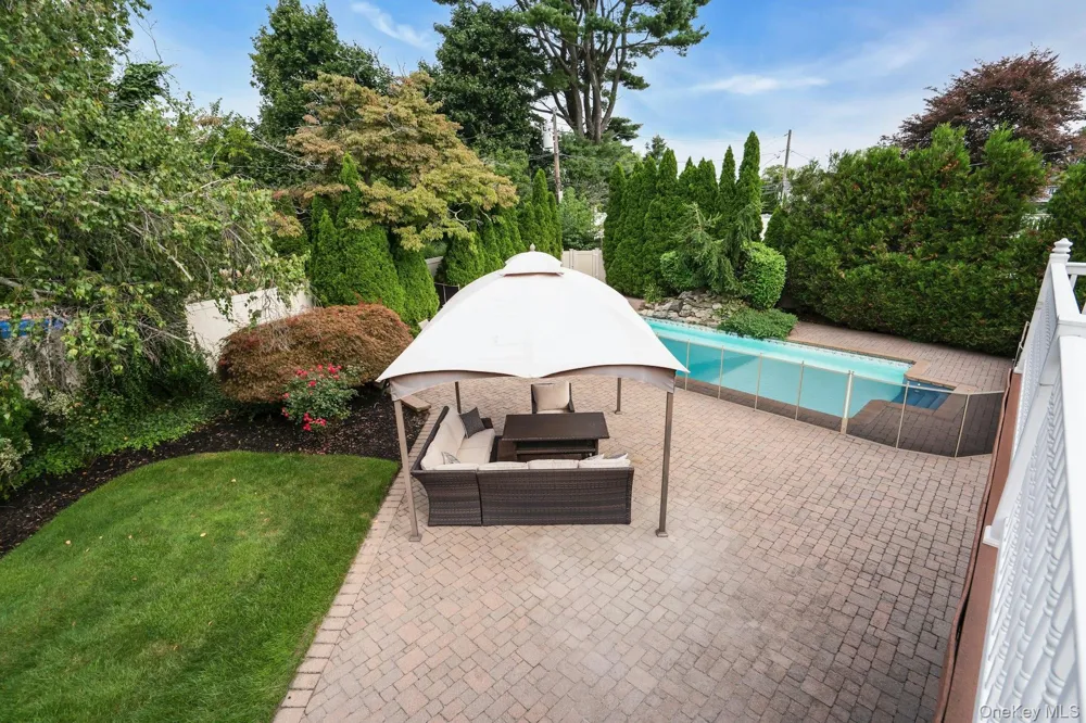 66 Harvest Lane Commack, NY 11725