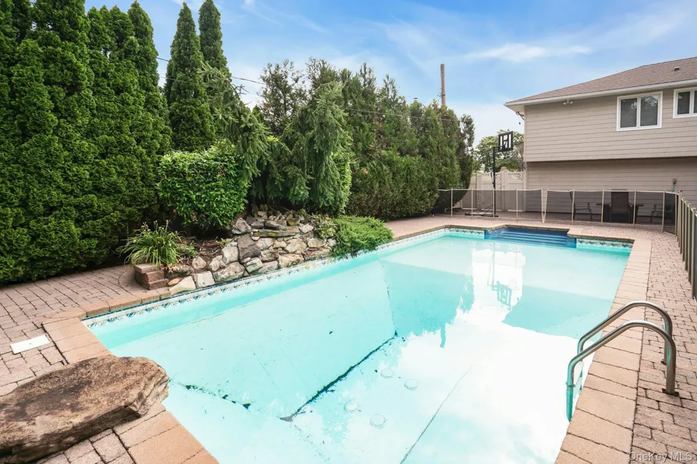 66 Harvest Lane Commack, NY 11725