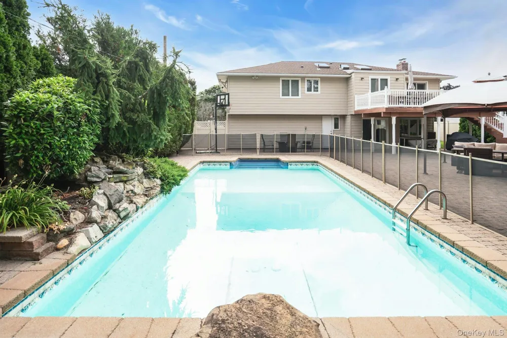 66 Harvest Lane Commack, NY 11725