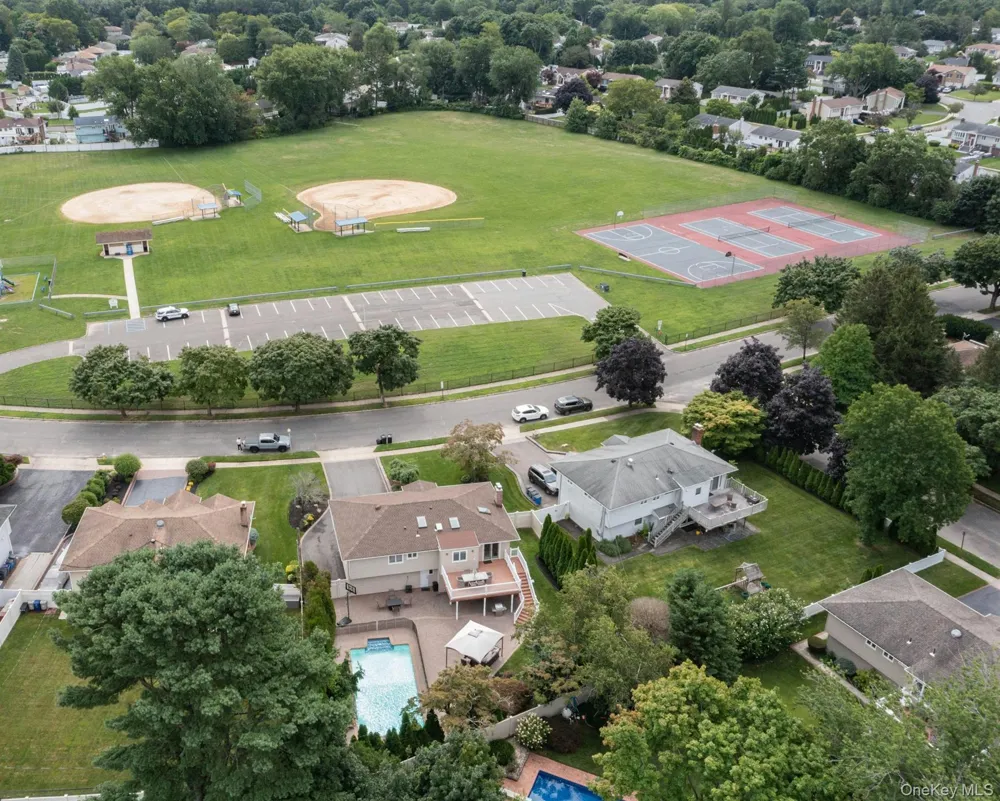 66 Harvest Lane Commack, NY 11725