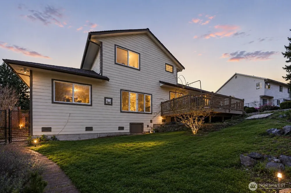 844 Holbeck Drive Camano Island, WA 98282