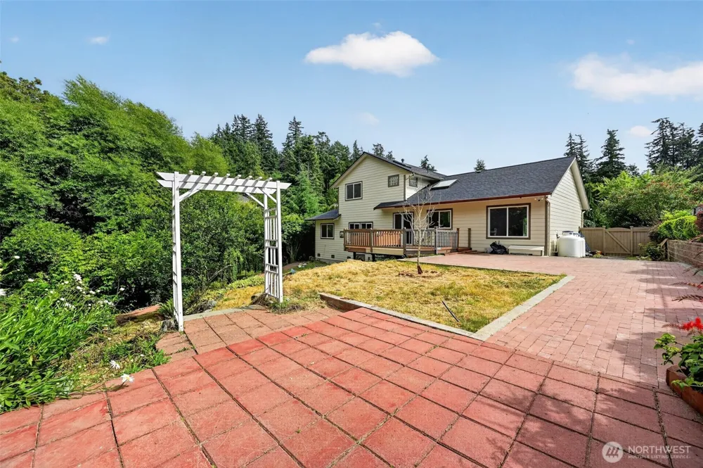 844 Holbeck Drive Camano Island, WA 98282