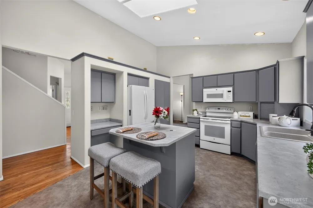 844 Holbeck Drive Camano Island, WA 98282