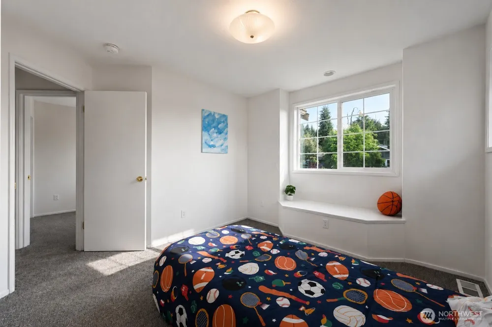 844 Holbeck Drive Camano Island, WA 98282
