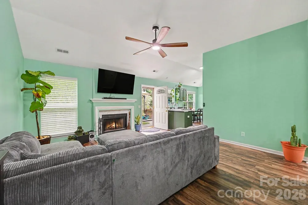 1906 Stonewyck Avenue Kannapolis, NC 28081