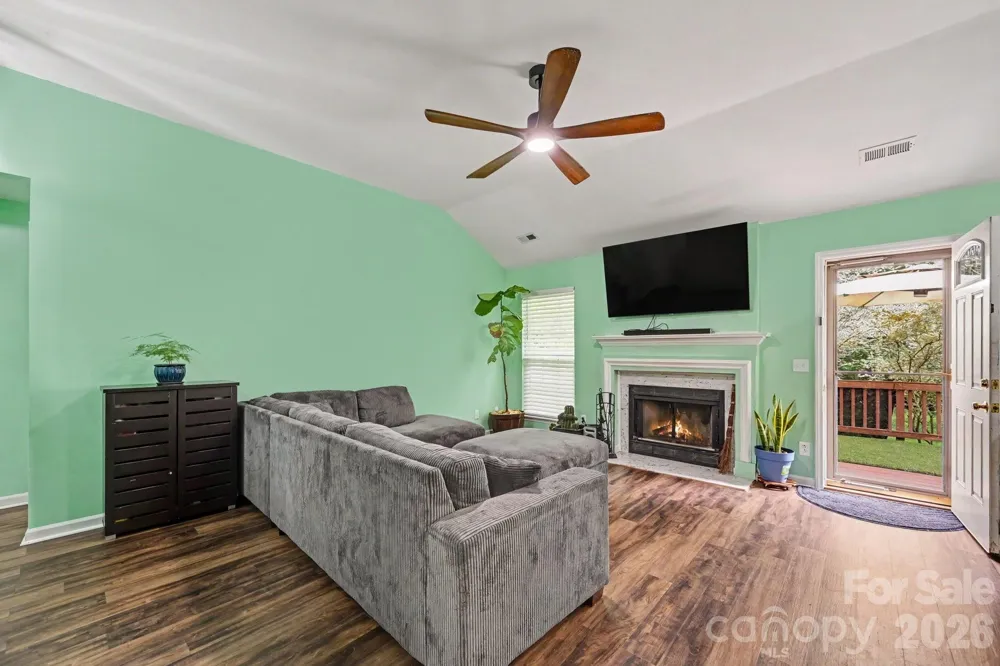 1906 Stonewyck Avenue Kannapolis, NC 28081