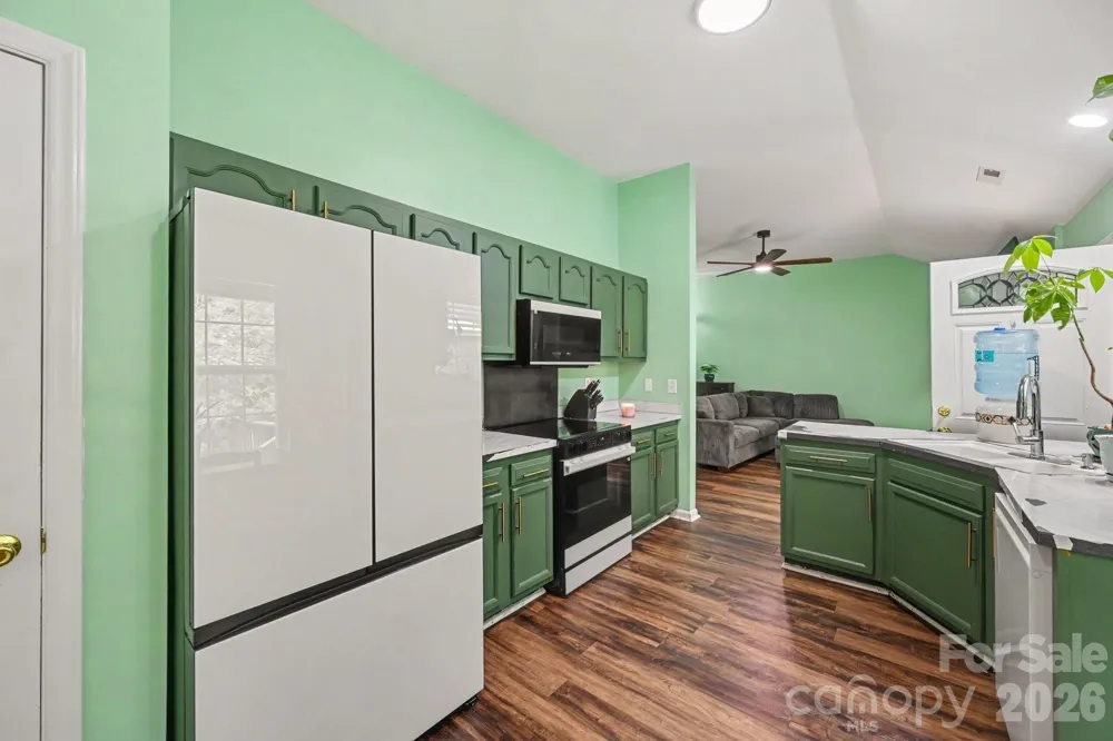 1906 Stonewyck Avenue Kannapolis, NC 28081