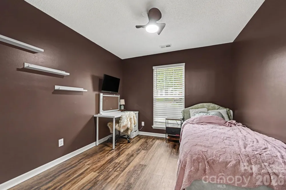 1906 Stonewyck Avenue Kannapolis, NC 28081