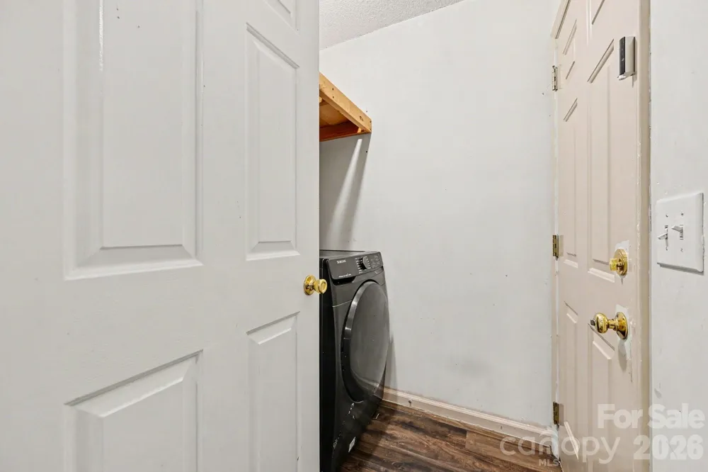1906 Stonewyck Avenue Kannapolis, NC 28081