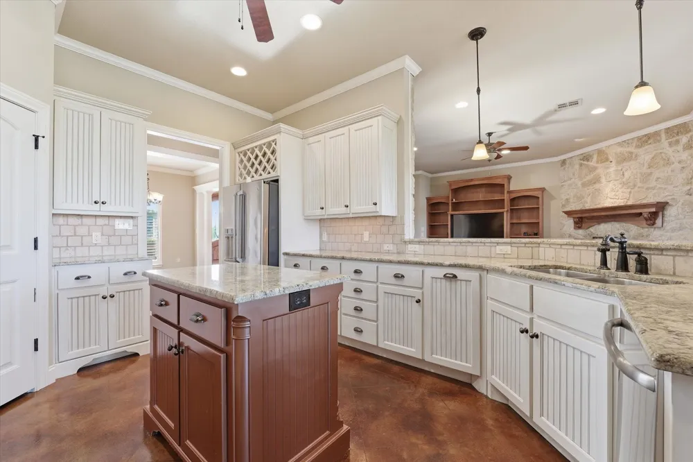 504 Casa Del Rancho Road Lorena, TX 76655