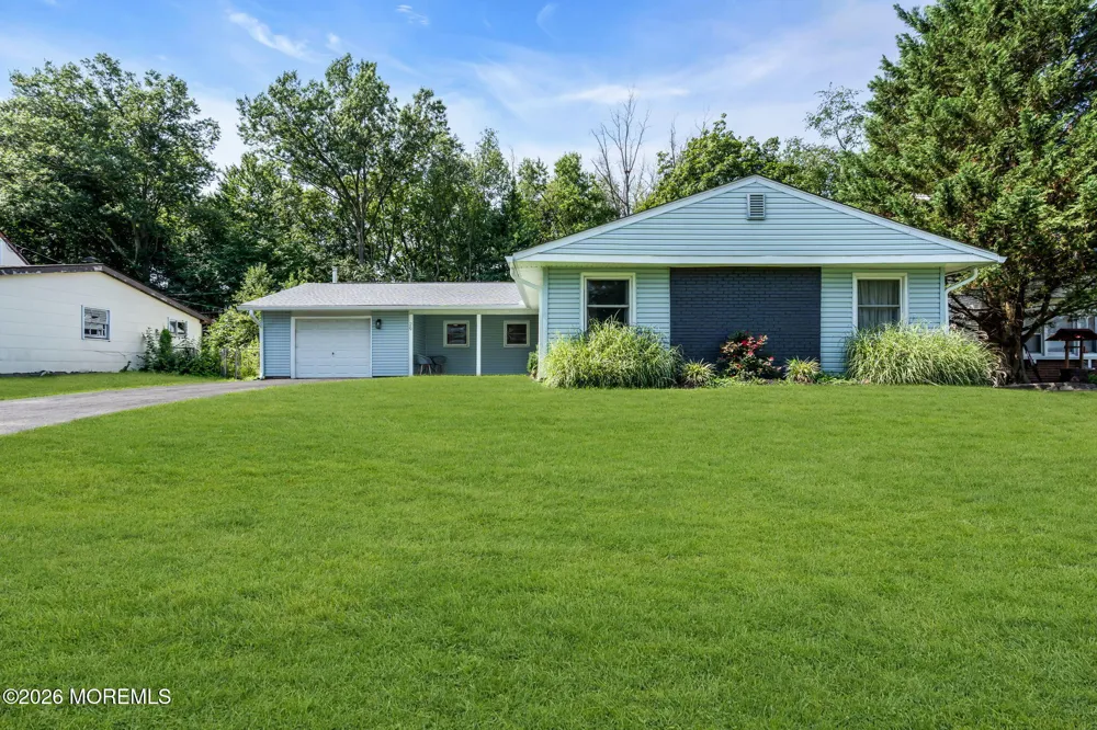 29 Evergreen Drive Willingboro, NJ 08046