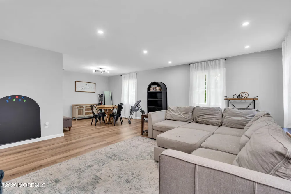 29 Evergreen Drive Willingboro, NJ 08046