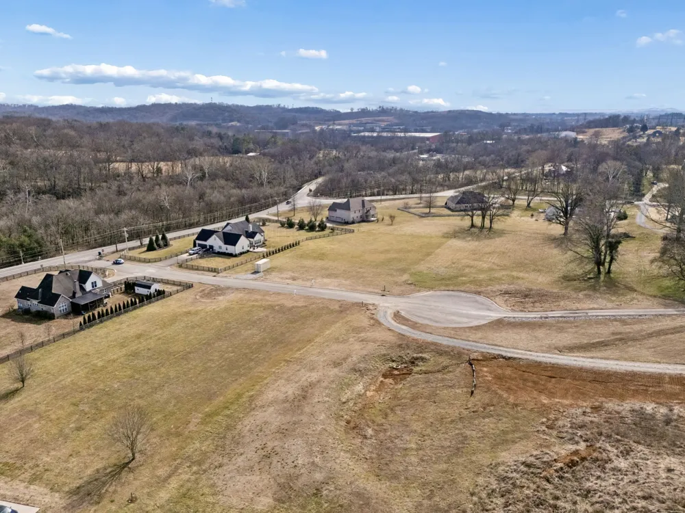 102 Heirloom Ln Columbia, TN 38401