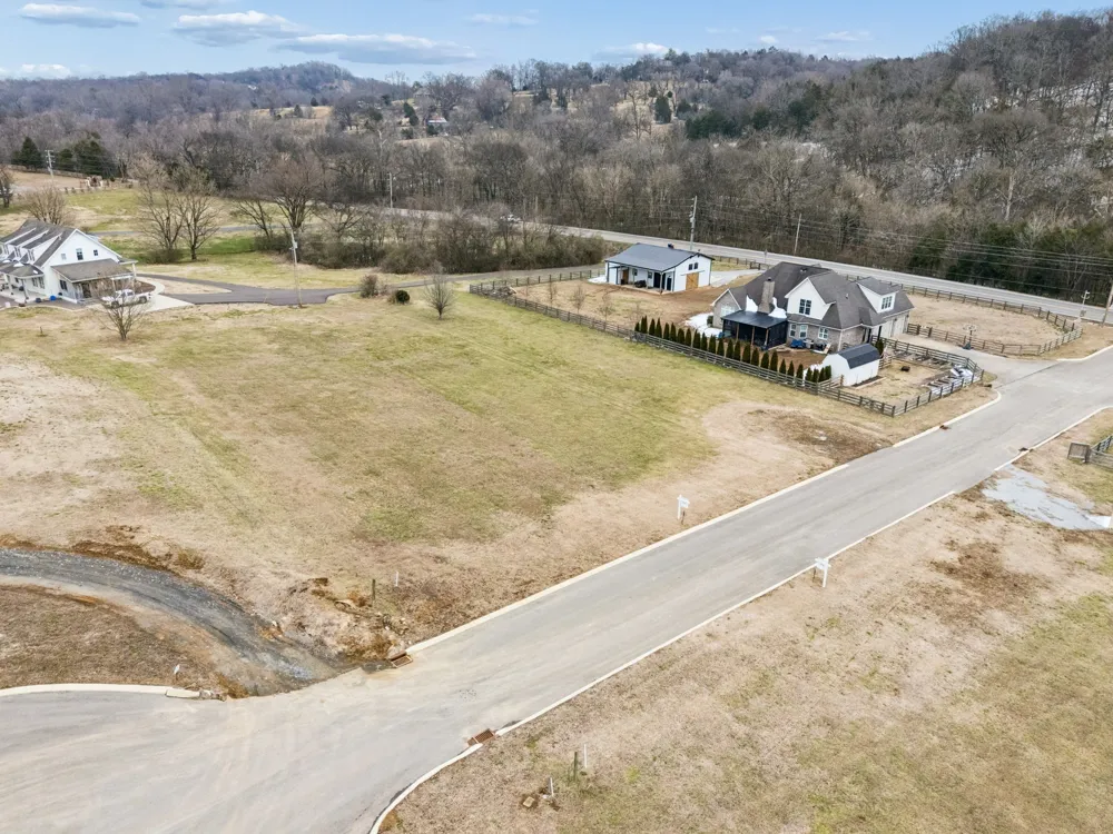 102 Heirloom Ln Columbia, TN 38401