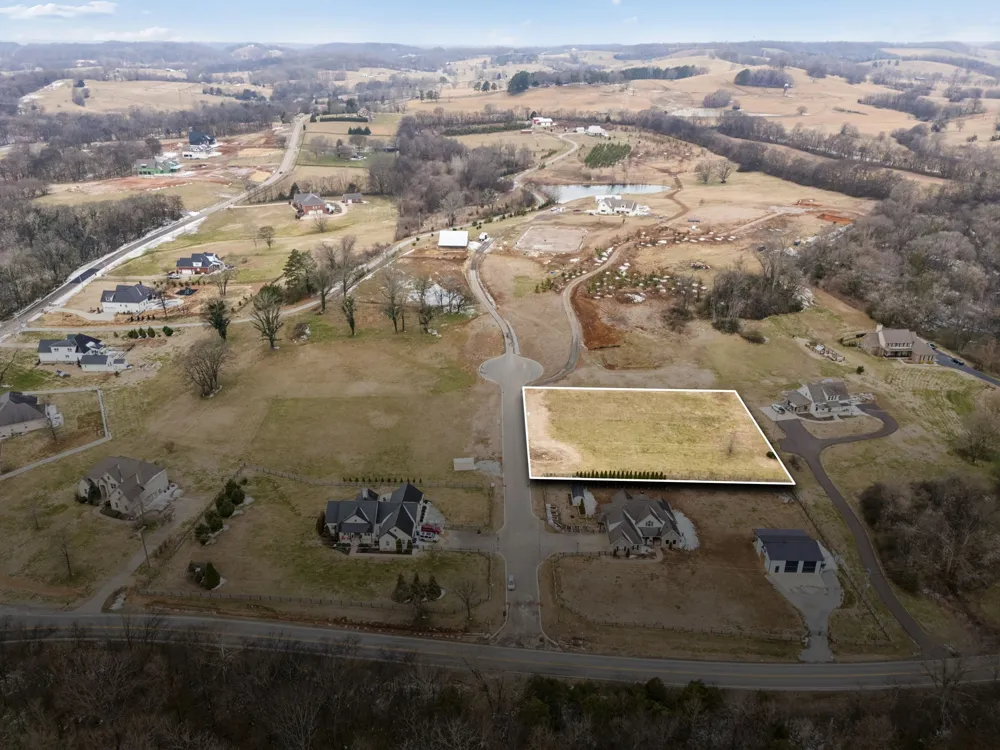 102 Heirloom Ln Columbia, TN 38401