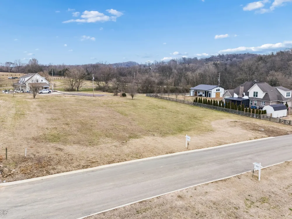 102 Heirloom Ln Columbia, TN 38401