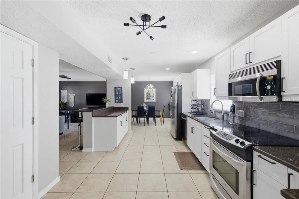 4710 TRAVERTINE DRIVE Tampa, FL 33615