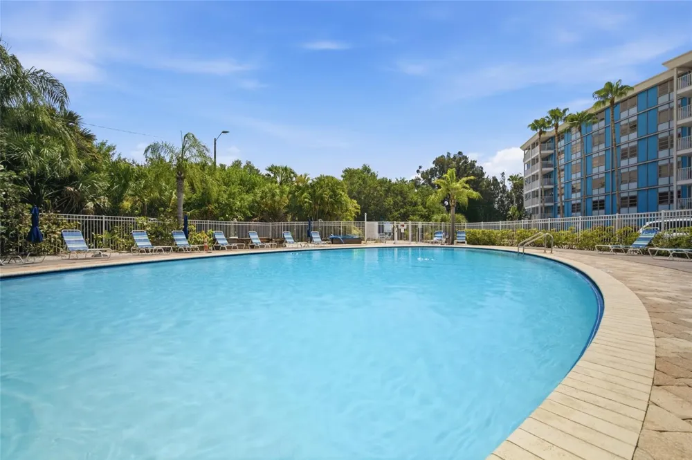 3315 58TH AVENUE S #414 St Petersburg, FL 33712