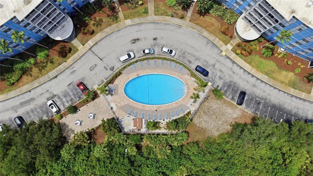 3315 58TH AVENUE S #414 St Petersburg, FL 33712