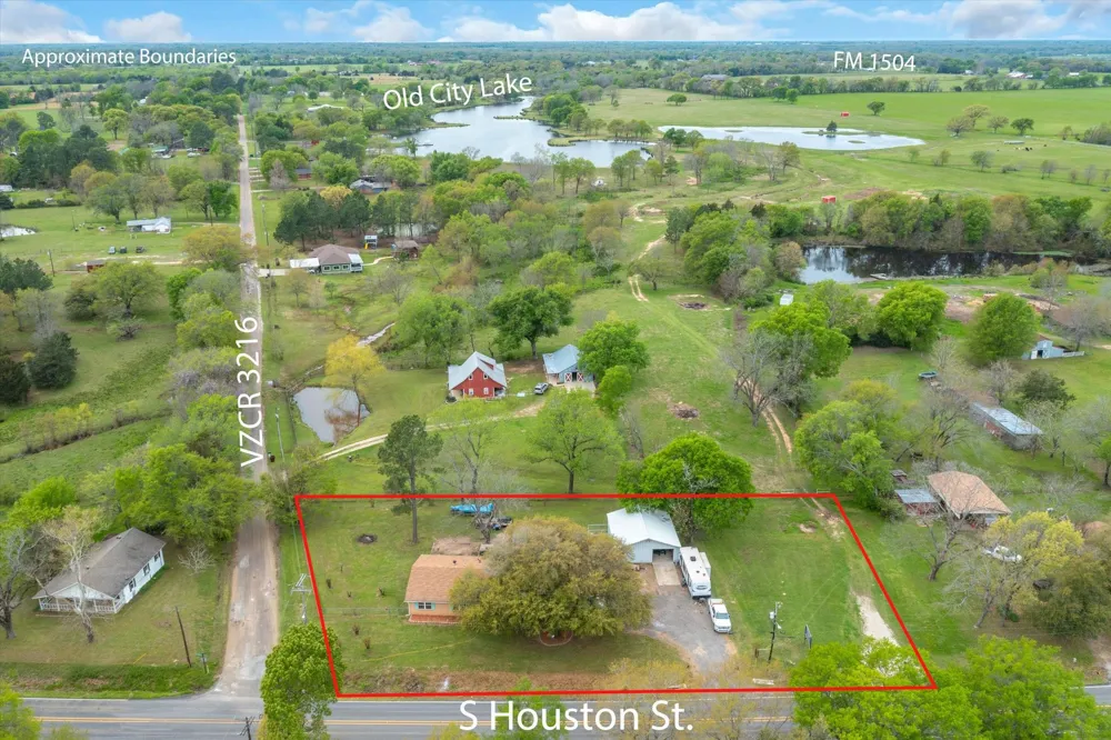 542 S Houston Street Edgewood, TX 75117