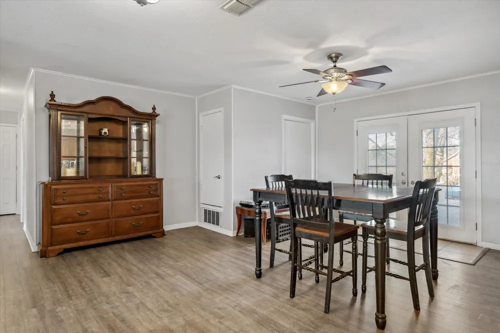 542 S Houston Street Edgewood, TX 75117