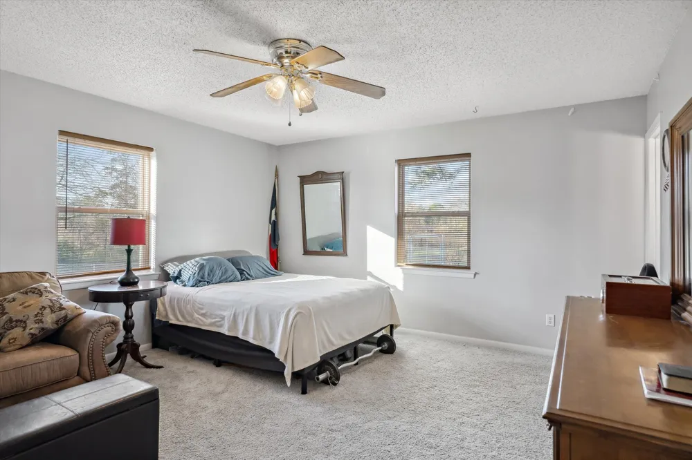 542 S Houston Street Edgewood, TX 75117
