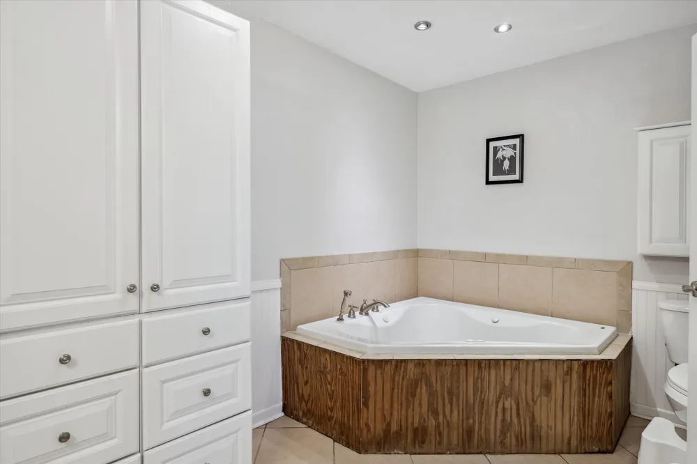 542 S Houston Street Edgewood, TX 75117