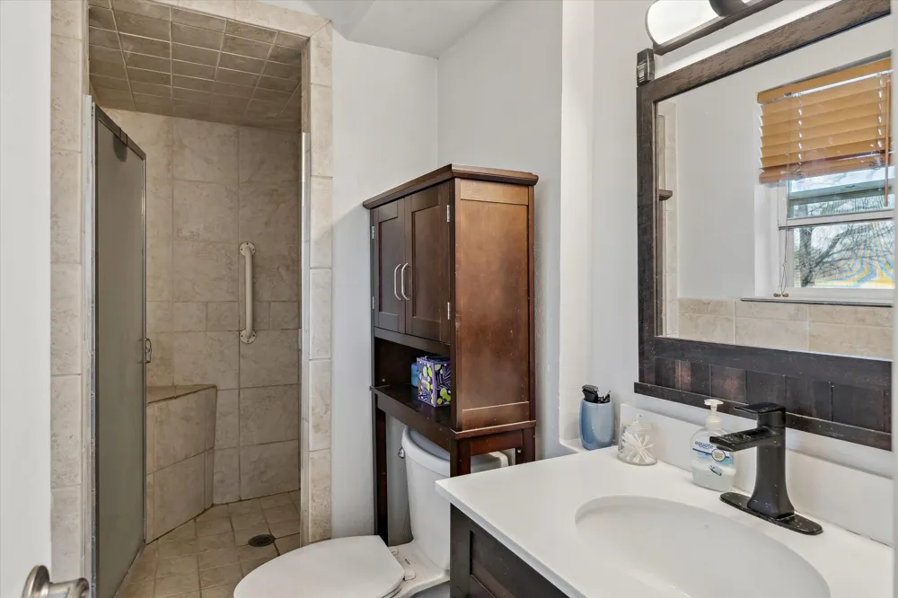 542 S Houston Street Edgewood, TX 75117