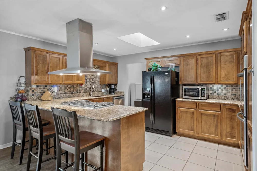 542 S Houston Street Edgewood, TX 75117