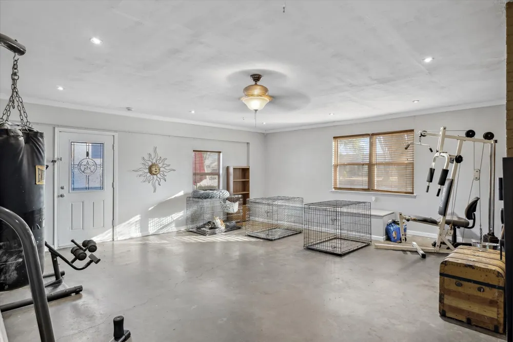542 S Houston Street Edgewood, TX 75117