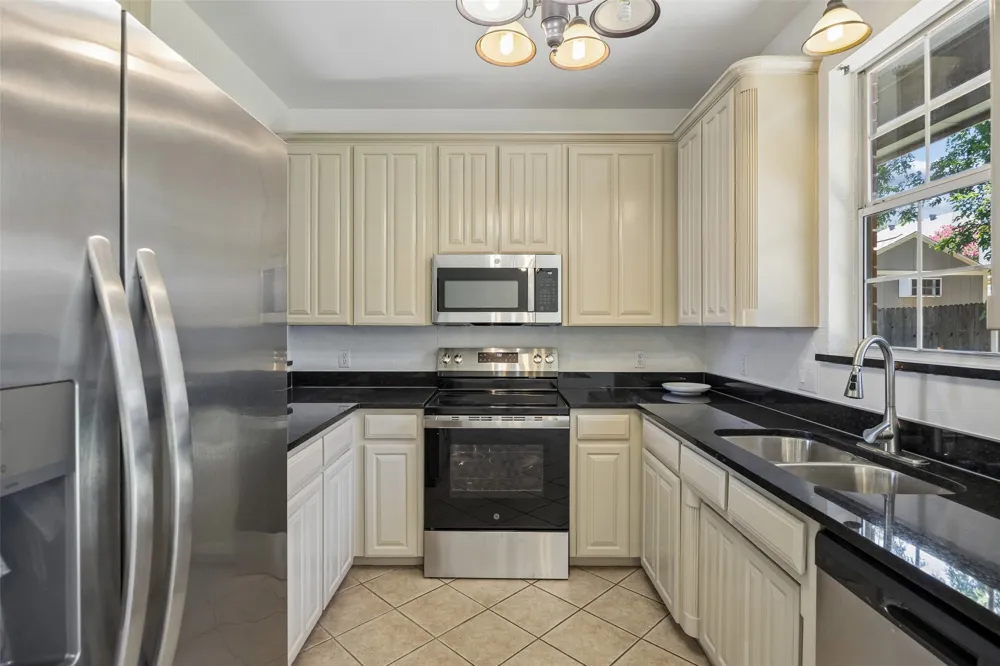 6717 Wooddale Drive Watauga, TX 76148